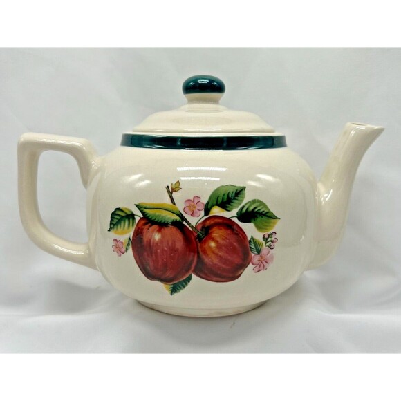 VINTAGE Casuals by China Pearl ~ Red Apples ~ Stoneware Tea Pot w Lid ~ 5 cups - Picture 1 of 9